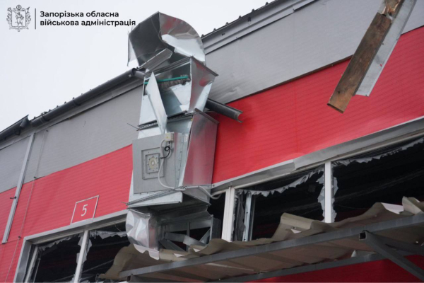 Росіяни атакували Запоріжжя та Дніпропетровщину: горять будинки, багато поранених (фото, відео) - INFBusiness