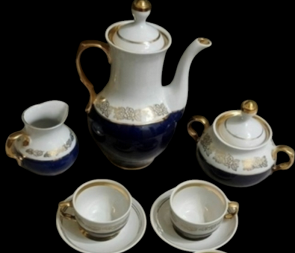 «Вінтажний сервіз на святковому столі може стати предметом цікавої розмови», — колекціонерка Людмила Карпінська-Романюк - INFBusiness