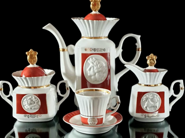 «Сервіз „Орфей“ неначе переносить нас до Давньої Греції», — колекціонерка Людмила Карпінська-Романюк - INFBusiness