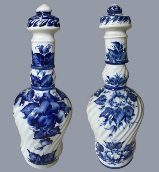 «Кобальтові квіти на порцеляні зачаровують своєю вишуканістю», — колекціонерка Людмила Карпінська-Романюк - INFBusiness