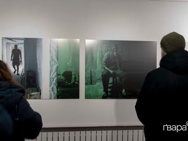 «Колись про цих воїнів будуть говорити як про творців української історії»: у Полтаві відкрили фотовиставку про бійців «Хартії» - INFBusiness