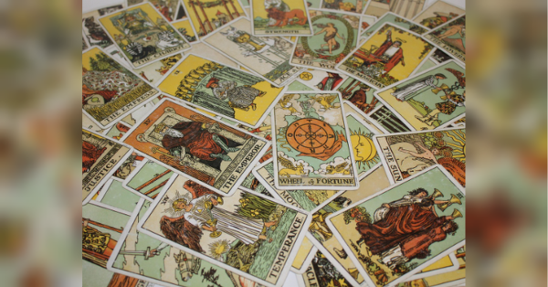 Близнюкам — «Маг» та плани на майбутнє, Скорпіонам — «Смерть» та весняне оновлення: Таро-прогноз на 1 березня - INFBusiness