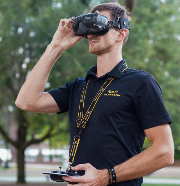 «У війні дронів правила гри змінює РЕБ»: Владислав Лозинський про те, чому безпілотники старіють за тижні - INFBusiness