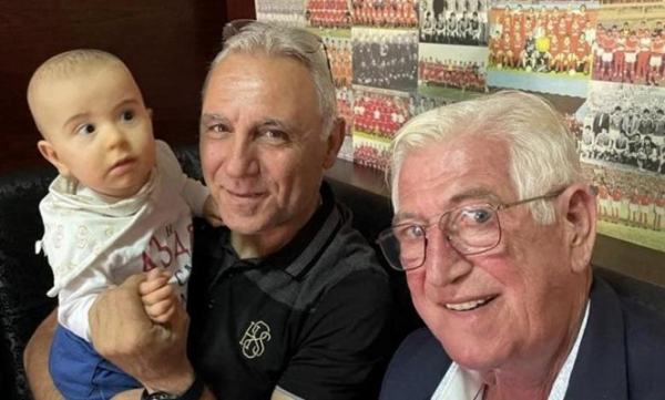 Помер титулований футболіст, який переніс трансплантацію печінки та смерть дружини (фото) - INFBusiness