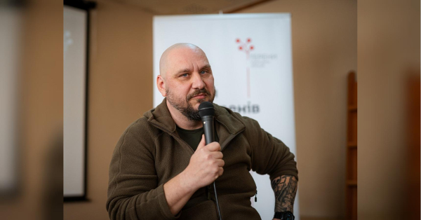 «Боже, залиш мене живим — я буду писати»: лауреат Шевченківської премії Павло «Паштет» Белянський відверто про війну та героїв своїх книг - INFBusiness