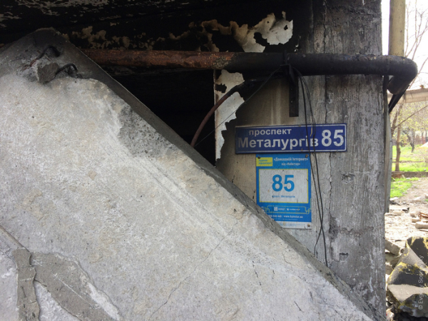 «Снаряд розірвався на даху, вирвавши шмат м’яса зі спини хлопчика»: маріуполець, фотограф Євген Сосновський про випробування війною - INFBusiness