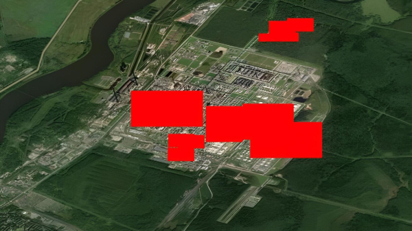 Один із найбільших російських НПЗ вражений внаслідок атаки у Ленінградській області (відео) - INFBusiness