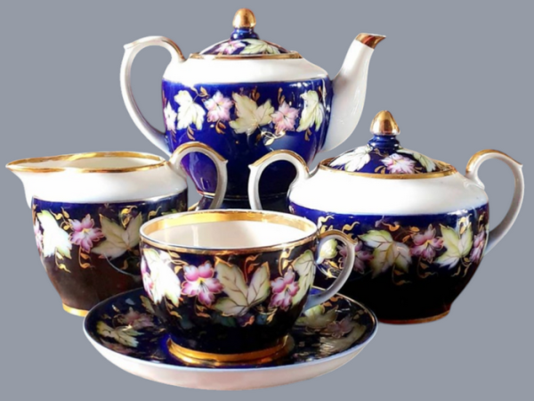 «Вінтажний сервіз на святковому столі може стати предметом цікавої розмови», — колекціонерка Людмила Карпінська-Романюк - INFBusiness