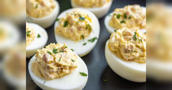 Фаршировані яйця з сиром: оригінальна закуска на щодень та на свята - INFBusiness