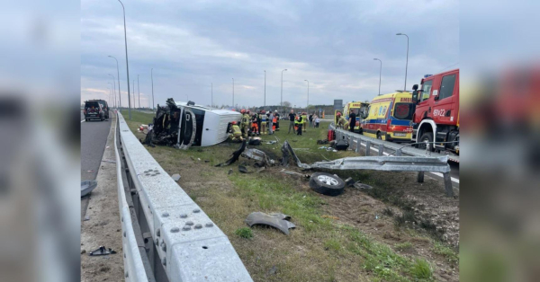 У Польщі перекинувся мікроавтобус з українцями: подробиці шокуючої аварії (фото)