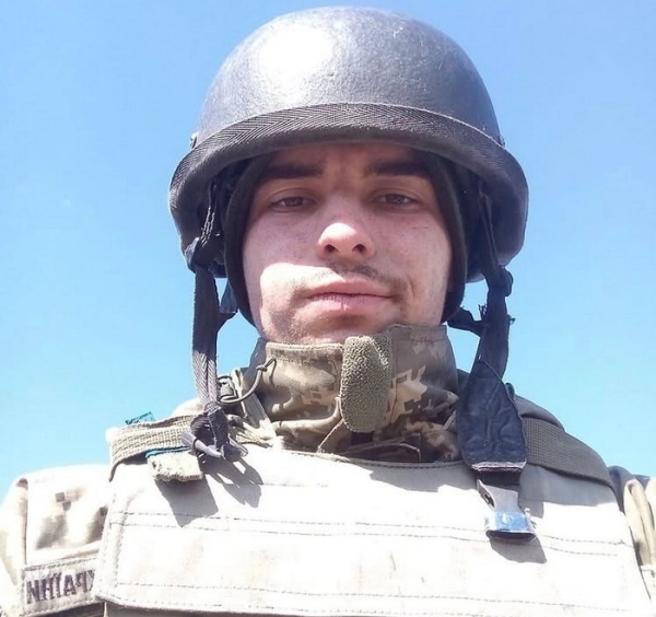 «Командир кричить, хтось молиться, я плачу»: активіст ЛГБТІК+спільноти Павло Лагойда про роки на фронті - INFBusiness