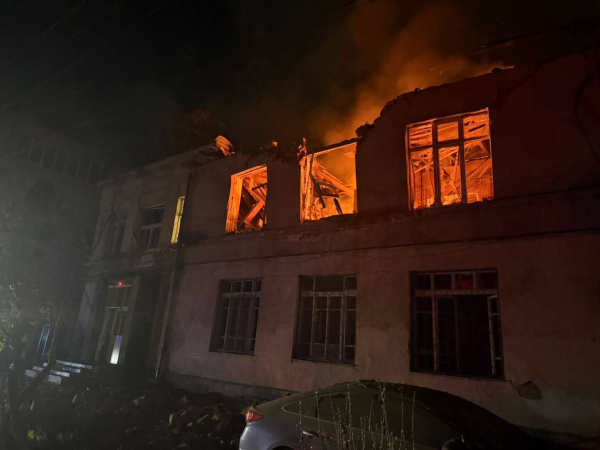 Горять будинки, садочки і авто, є постраждалі: рф атакувала одразу кілька областей України (фото) - INFBusiness