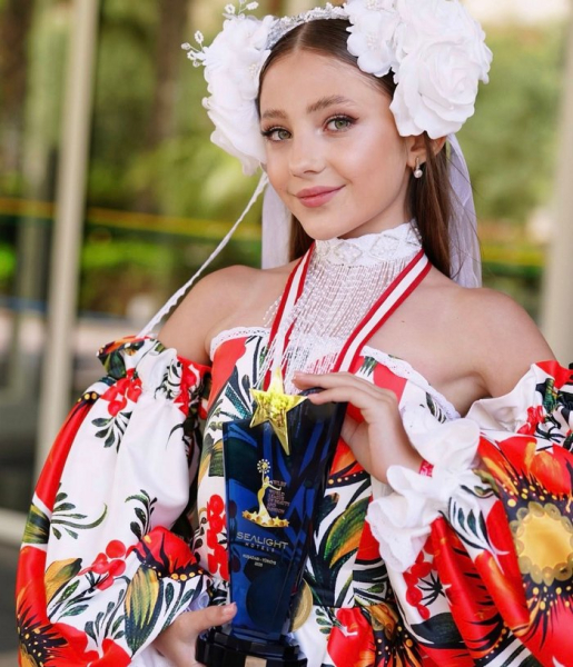 З Кобеляк — на Бродвей: історія 11-річної українки, яка стала обличчям європейських кутюр’є - INFBusiness