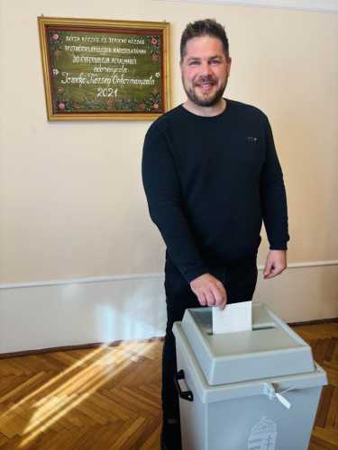 На виборах в Угорщині провладний мер проголосував за опозицію - INFBusiness