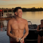 Британський плавець зі світовим рекордом проплив 55 кілометрів річкою, що кишить крокодилами (фото, відео) - INFBusiness