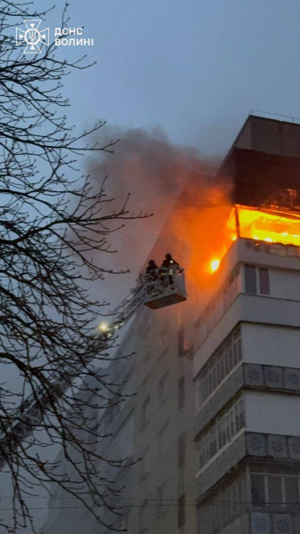 У Хмельницькому та Луцьку пожежі після нічного нальоту російських дронів (фото, відео) - INFBusiness