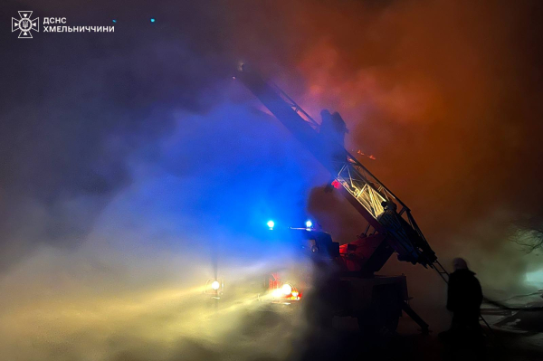 У Хмельницькому та Луцьку пожежі після нічного нальоту російських дронів (фото, відео) - INFBusiness