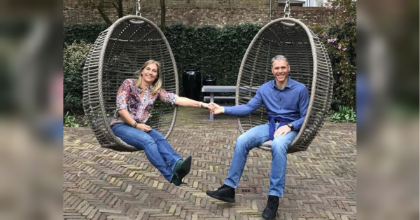 Триразового володаря «Золотого м'яча» та його хвору дружину переслідує невідома (фото)