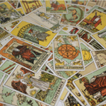 Скорпіонам — «Сімка Жезлів» і захист позицій, Дівам — «Правосуддя» і важливі рішення: таро-прогноз на 27 квітня - INFBusiness