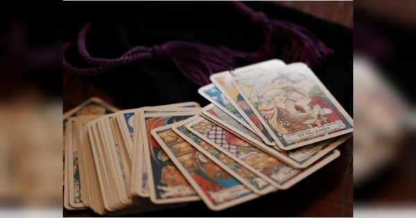 Левам — «Король Жезлів» і впевненість у собі, Дівам — «Правосуддя» та факти, а не емоції: Таро-прогноз на 6 квітня - INFBusiness