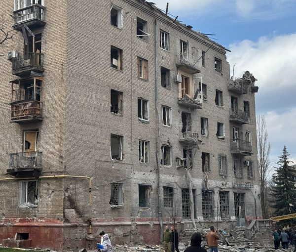 Росіяни обрушили бомби на Краматорськ за кілька годин до оголошеного «перемир'я»: багато поранених (фото, відео) - INFBusiness