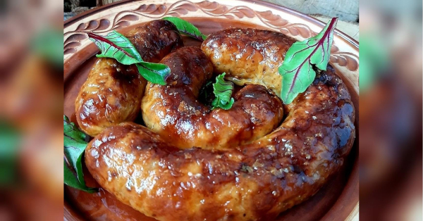 Незвичайна домашня ковбаса: готується так просто, що ви здивуєтеся