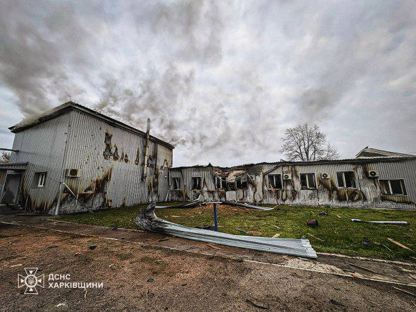 Палають будинки, пошкоджено порти і залізницю, є загиблі: ворог завдав сотні ударів по містах України (фото) - INFBusiness