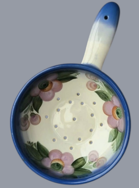 «Десертний набір з друшляком для ягід вражає вишуканістю», — колекціонерка Людмила Карпінська-Романюк - INFBusiness