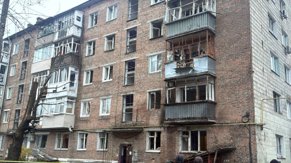 Влучання у багатоповерхівку, горять автівки, є загиблі: росія завдала чергових ударів по Україні (фото) - INFBusiness