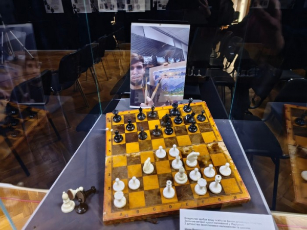 «Понад три роки урна з прахом сина зберігалася у нас вдома»: героя оборони Маріуполя поховали в день його народження - INFBusiness