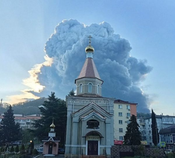 Другий удар за тиждень: у Туапсе масштабна пожежа на НПЗ (відео) - INFBusiness