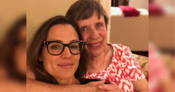 Сто мільйонів тортів і запах хліба: Дженніфер Гарнер розповіла про сімейні традиції та дебют своєї мами у кулінарному шоу - INFBusiness