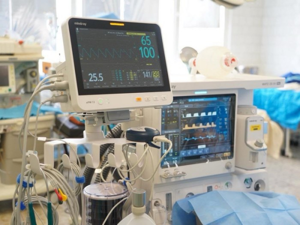 ШВЛ, наркозна станція та операційні столи: як фонд «Надія» і Валерій Дубіль підсилюють лікарню Мечникова під час війни - INFBusiness