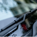 Як самостійно очистити лобове скло автомобіля до блиску: простий метод - INFBusiness