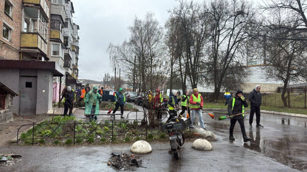 Влучання у багатоповерхівку, горять автівки, є загиблі: росія завдала чергових ударів по Україні (фото) - INFBusiness