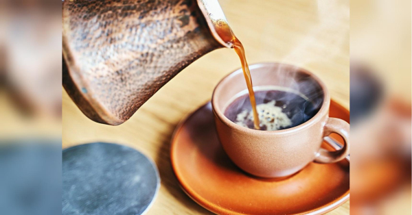 Багато де у світі її додають до кави замість цукру: це смачно та корисно - INFBusiness