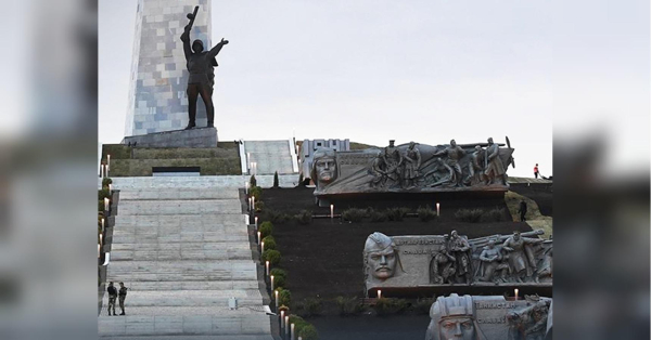 Окупанти перетворюють руїни Донеччини на туристичні об’єкти - INFBusiness