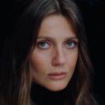 Винищувачка вампірів: популярна співачка відтворила відомий серіал - INFBusiness