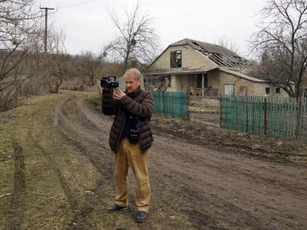 Між мінами, КАБами й з детекторами дронів: як троє журналістів місцевої газети щодня ризикують життям у прифронтовому Ізюмі - INFBusiness