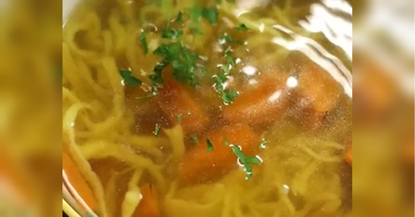 Легендарна закарпатська поливка: той самий бульйон, який лікує після застілья - INFBusiness