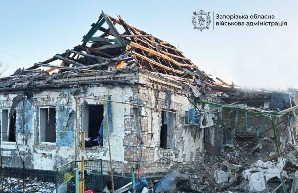 Палають будинки, пошкоджено порти і залізницю, є загиблі: ворог завдав сотні ударів по містах України (фото) - INFBusiness