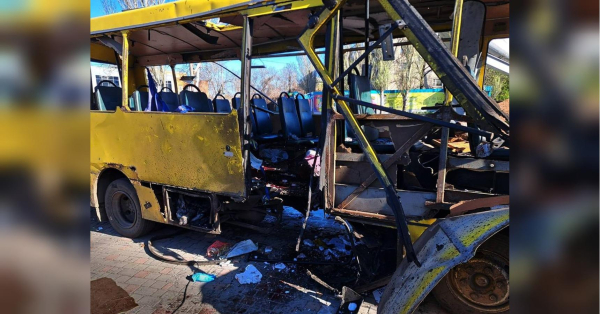 Терор проти цивільних: ворог атакував маршрутку в центрі Нікополя, багато жертв (фото)