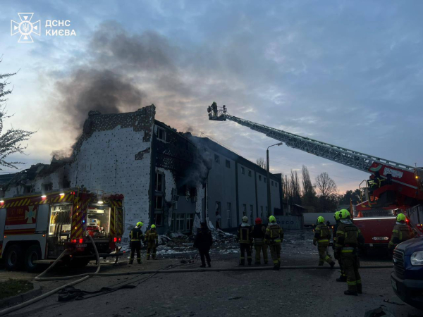 Смертельний удар балістикою по Києву: масштабні руйнування, кількість загиблих і поранених збільшується (фото) - INFBusiness