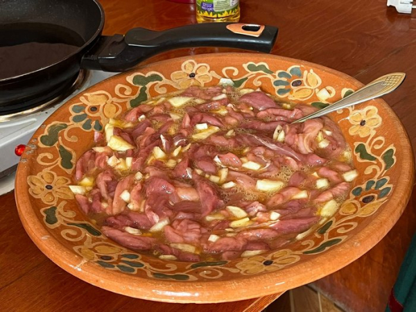 Не лише паска та крашанки: що таке «жабки» та «свіклі» і чому їх готують на Великдень - INFBusiness