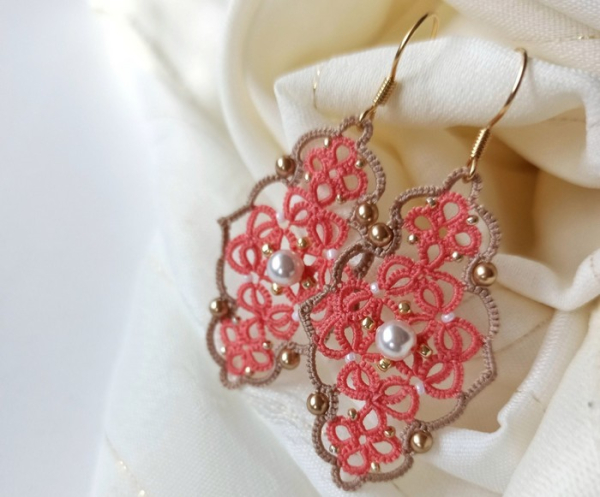 «Створення мереживних прикрас у техніці фриволіте нагадує медитацію», — дизайнерка Світлана Бардар - INFBusiness