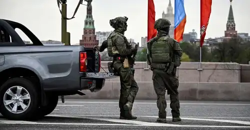 Віталій Кулик: Недолугий парад без техніки 9 травня — це меседж про страх Путіна - INFBusiness
