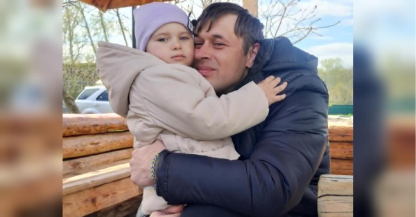 «Засинав і прокидався з її фото»: нацгвардієць, який провів у чеченському полоні три роки, нарешті обійняв донечку, яку ніколи не бачив - INFBusiness