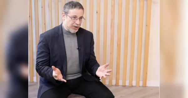 «Поле бою — ваша свідомість. Не відступайте, інакше все посиплеться»: Валерій Пекар про інформаційну війну