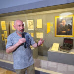 На виставці до 100-літніх роковин вбивства Петлюри Віктор Ющенко заплакав, розповідаючи про корінну американку, син якої віддав життя за Україну - INFBusiness