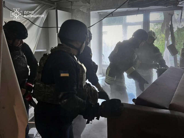 Під Києвом ракета пробила багатоповерхівку і застрягла в квартирі: шокуючі кадри (фото, відео) - INFBusiness